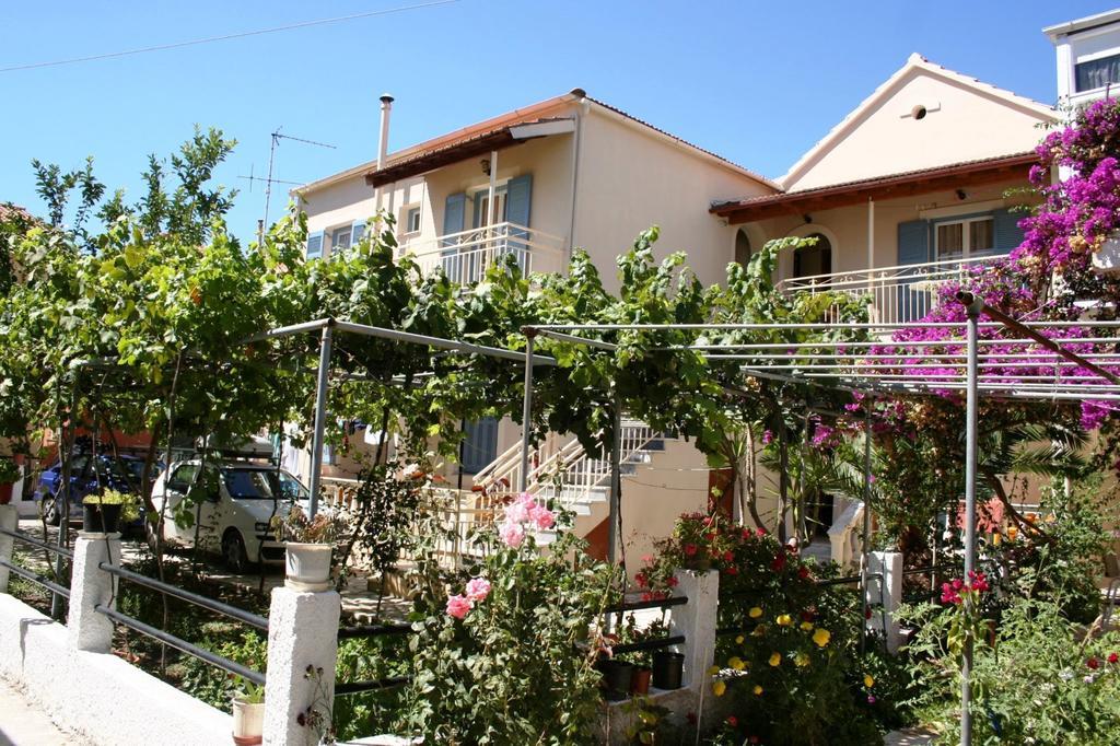 Panayota Apartments Kassiopi Exteriér fotografie